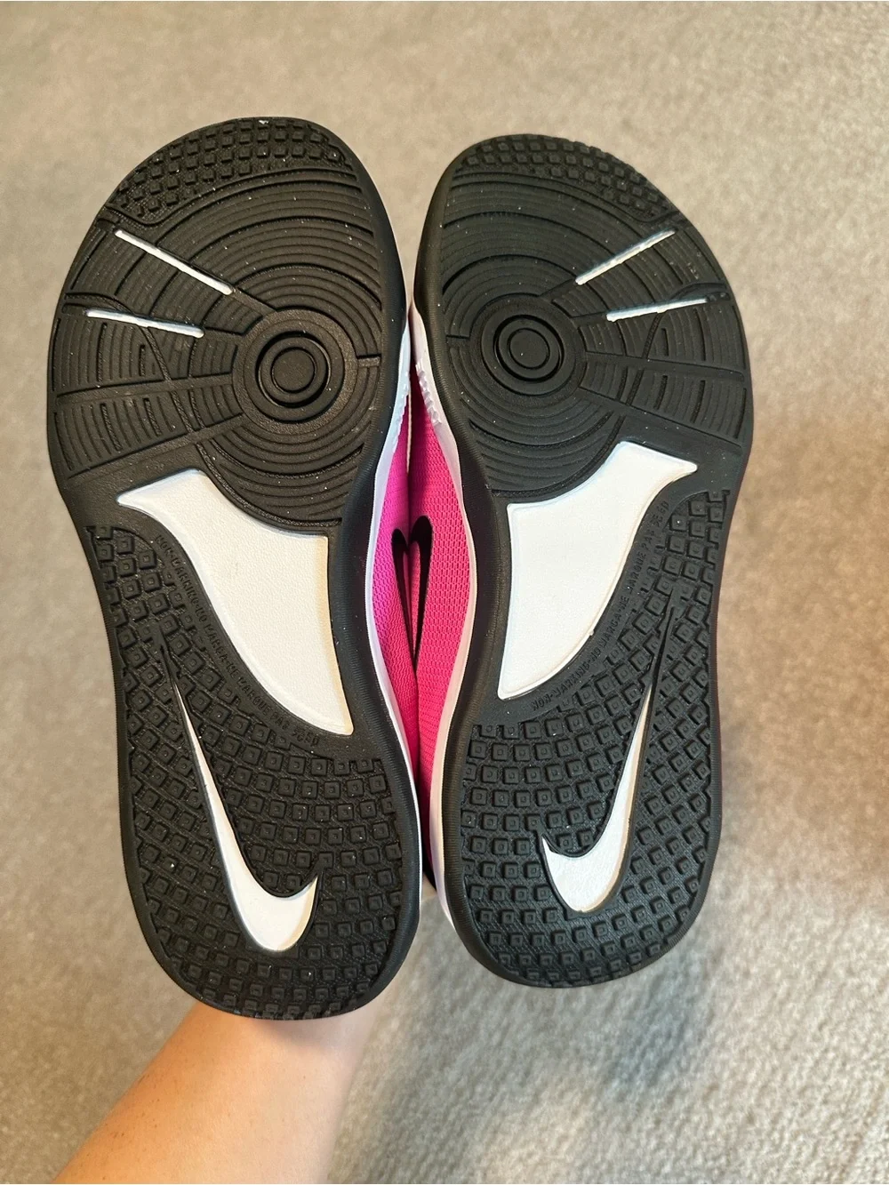 Nike Omni Multi-Point Youth Sneakers (sz 7)